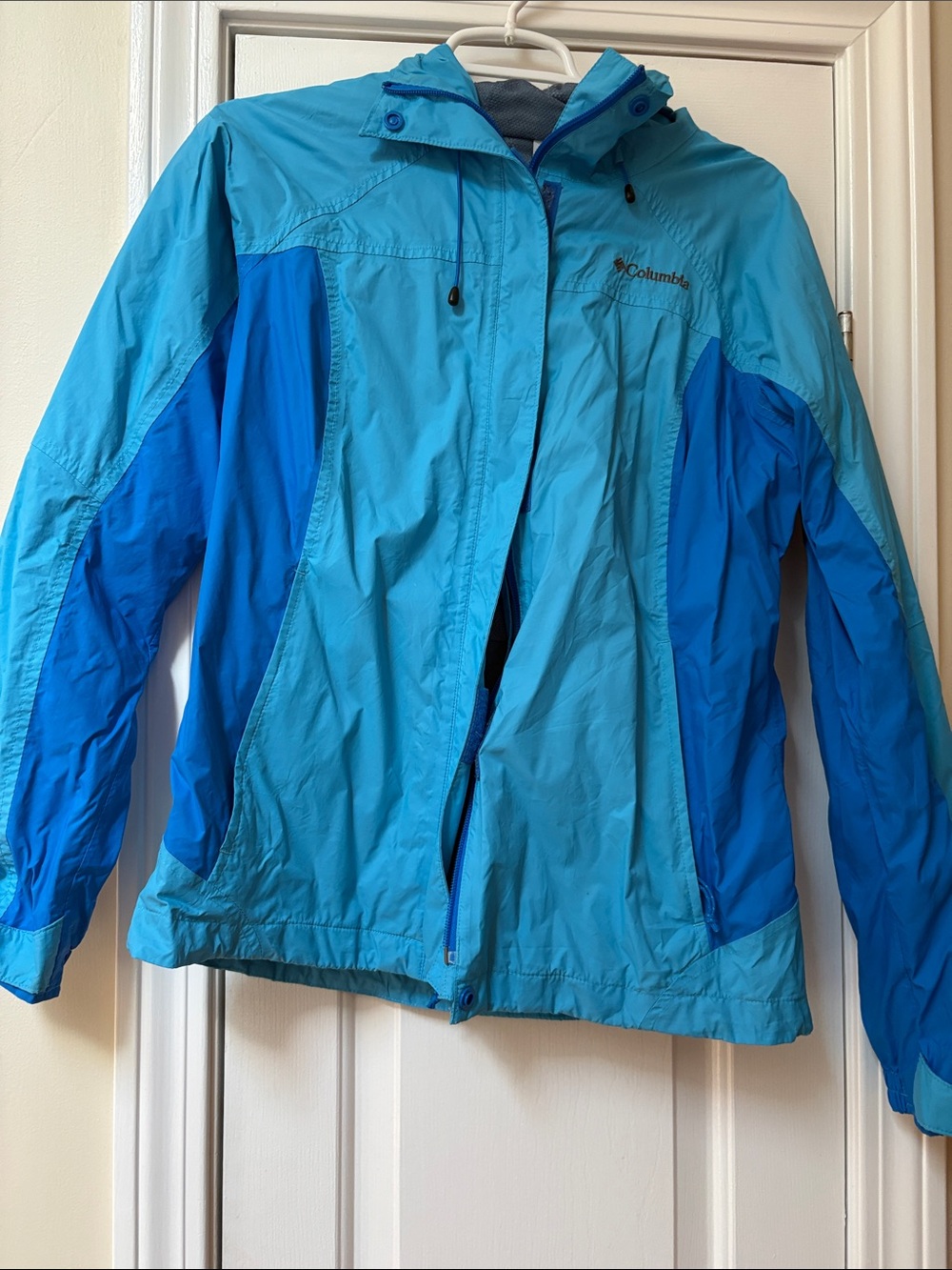Columbia Two-Tone Blue women’s Waterproof Hooded Rain Jacket